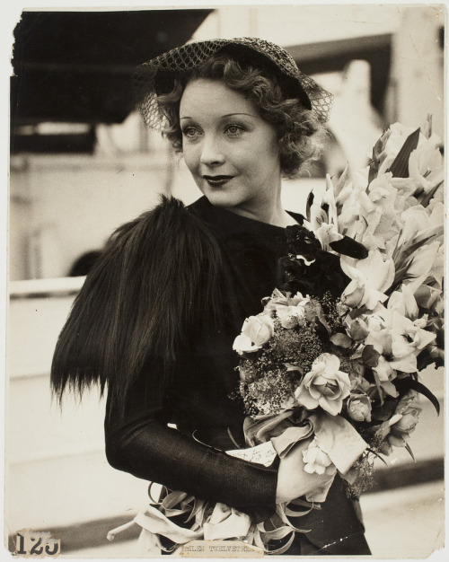 Helen Twelvetresshttps://painted-face.com/