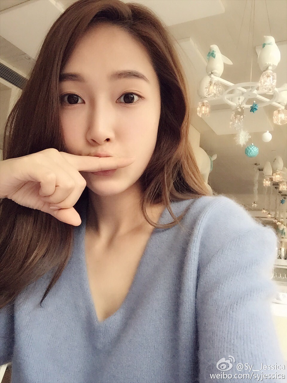 whenthethingsiwantishere: Sy__Jessica: Ummm…she went that way!! [嘘][偷笑][哈哈][挤眼]