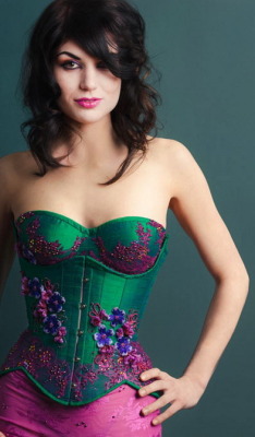 pinkcorsetgirl2:The colors! I want this one. 