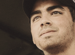 Joe Jonas is a beautiful human being→ iWin Fun Run for Special Olympics