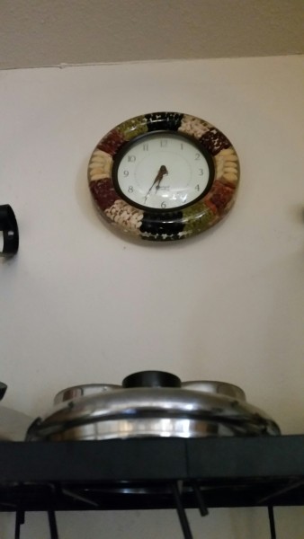 noodlesinthesun:shiftythrifting:BEAN CLOCK BEAN CLOCK BEAN CLOCK Oh my god my mom