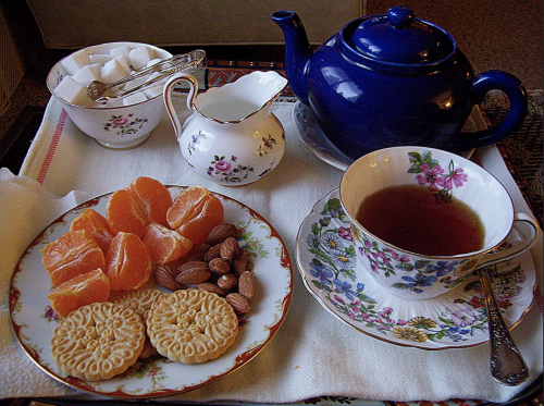 s-ofthearted:tea time !