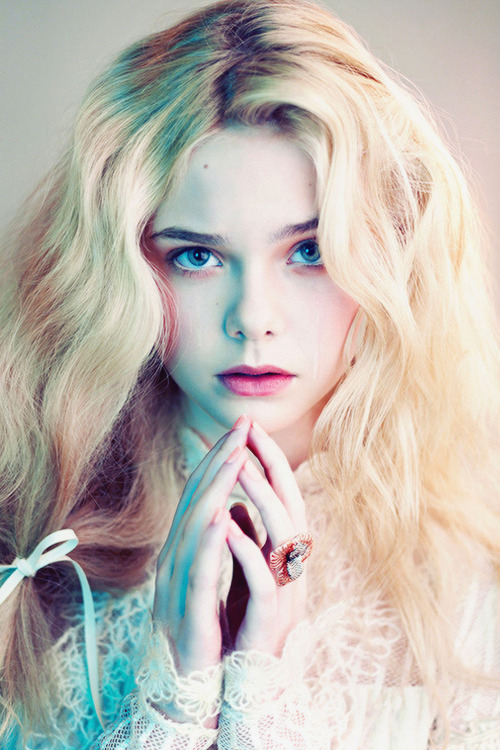 thequeensofbeauty: “[Sofia Coppola on Elle’s Role in The Beguiled] Elle is so sweet, and