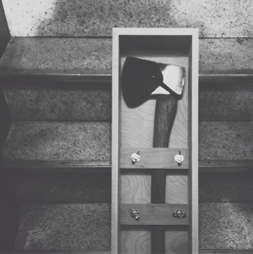victoraxe:  A custom built presentation box built by Black Hat Woodworking for an axe they purchased from us and are giving to their father-in-law. Thanks for sharing your work. 