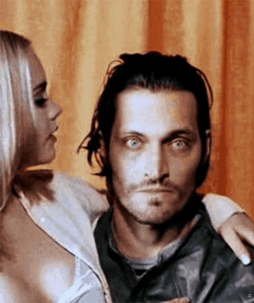 one-more-kiss-dear:  Buffalo ‘66 (1998)