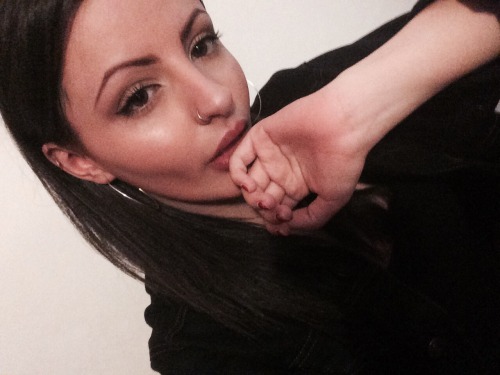 psykedelika:  1 2 3 u guys haven’t seen my face in a while