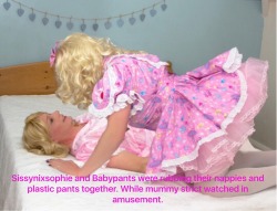sissynix:  stillinnappies:  What naughty sissy babies.👶🏻🍼👶🏻🍼👶🏻  My favourite pic of us together 😍😍😍