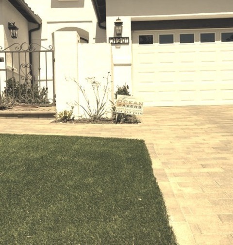Front Yard - Concrete Pavers