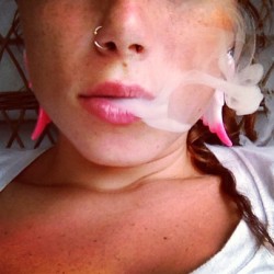 iambettymay:  #me #smoke #weedismymedicine