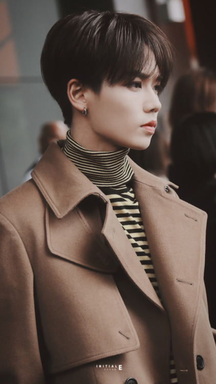 caixukun-9: LIN YANJUN in nyccr. INITIALE