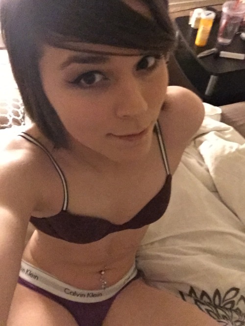 avansfw:  As requested by @verandul cute poses in underwear! 