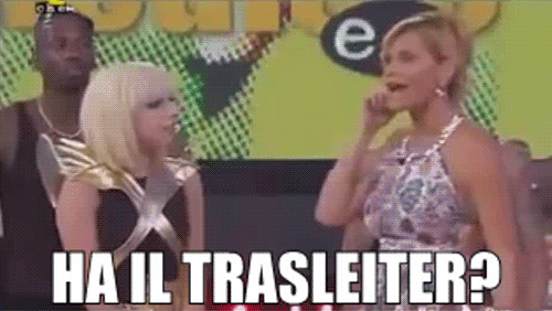 Gif TV Italiana - Il celebre incontro fra Lady Gaga e Simona...