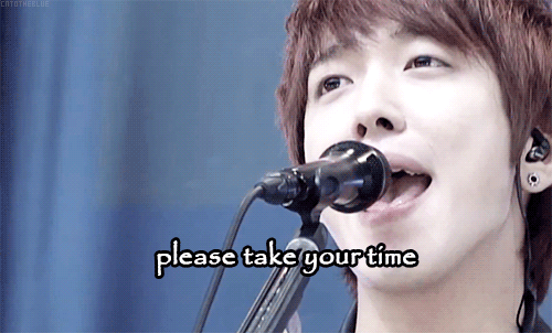 cntotheblue:  [10/26 Yong Lyrics] Man in Front of the Mirror  