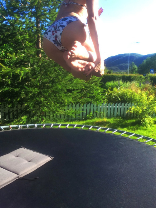 Chilling in the sun on a trampoline~(in just a bikini of course!)Yesterday was so nice, even though 