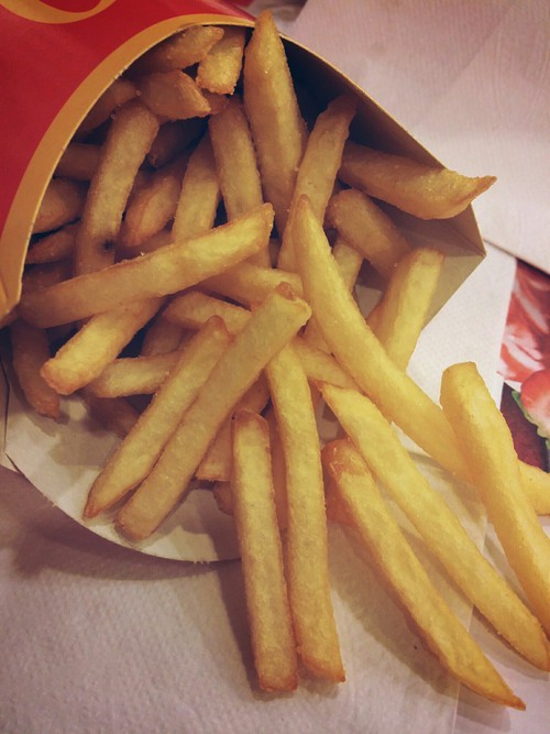 foodishouldnoteat:  if you love food follow my blog! 
