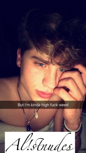 famousmaleceleb: Ivan Martinez