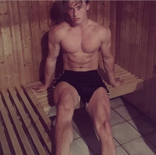 @oliverbloch wring those wet briefs in my mouth