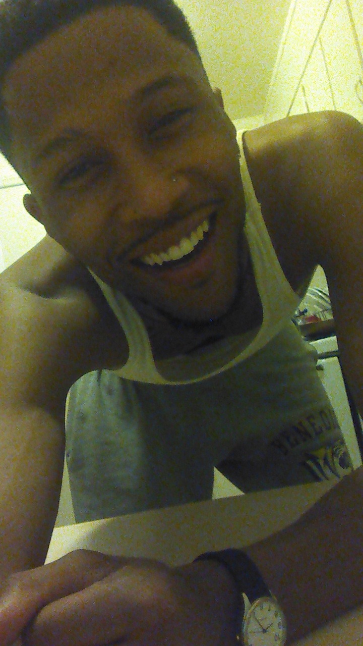 cloudzz89:  sixfeet5:  lendell-akeem:  sixfeet5:  #SIXFEET5 💦💦💦  He sexy