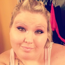 pinkbbw:  mindimisfit:  #me #selfie #bbw #hazeleyes #twists #cateyes #blonde #bbwlover  she’s just stunning   Sexy