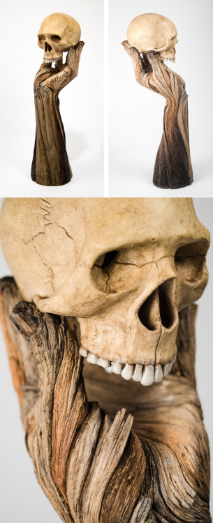 jetstreak:  culturenlifestyle: Impressive Ceramic Sculptures by Christopher David White Look Like Wood Sculptor Christopher David White creates impressive ceramic sculptures, which resemble the characteristic of wood through a trompe l’oeil style. Keep