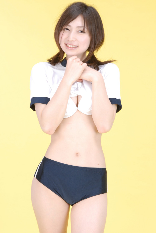 gra-photo:  石井香織（Deep blue bloomers）