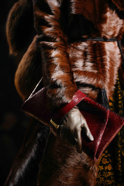 voguesurvenus:  Lanvin Fall 2015 Ready-to-Wear 