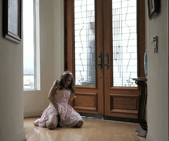 intoitmaster:  Time for daddy to play with little girl