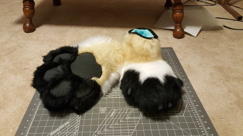 I finished my sock paws!