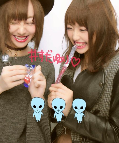 soimort:  須田亜香里（SKE48） - Twitter - Wed 12 Apr 2017   ゆりあが笑ってたらそれでいい！ #木﨑ゆりあ #akb48ann Yuria is smiling, and that is good enough!  #Kizaki Yuria #akb48ann 