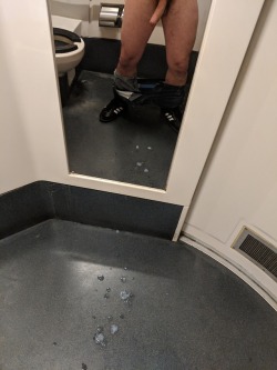 cowpowmonly:  When you haven’t cum in 4 days and daddy tells you to jerk off on the train