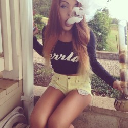 weedporndaily:  Errlday @errldapparel by