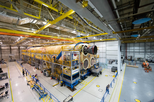 NASA’s Image of the Day: NASA Attaches First of 4 RS-25 Engines to Artemis I Rocket Stage http