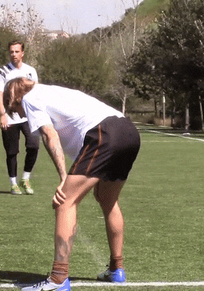 bromancebooty: Justin Bieber’s booty looks good in soccer shorts