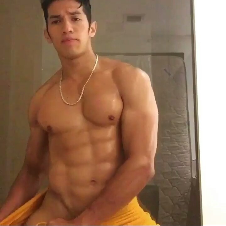 chicosguaposlindos:  Chino Cruz Stripper Baile