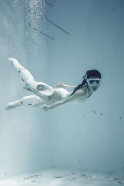 cyberpunkonlypunk:Cyberswim