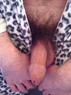 bbhairycouple:  Just a wee pic of Adam hanging