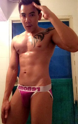 asianmusclefetish:  Original post: http://asianmusclefetish.tumblr.com 