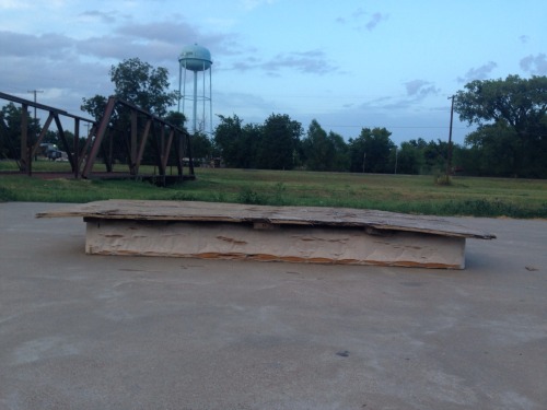 marmarisntgnargnar:  Sketchy spot stop: fiberglass dish meant for a water park, utilized by skaters.  Also a piece of wood on top of a mattress. Best skate park ever. 