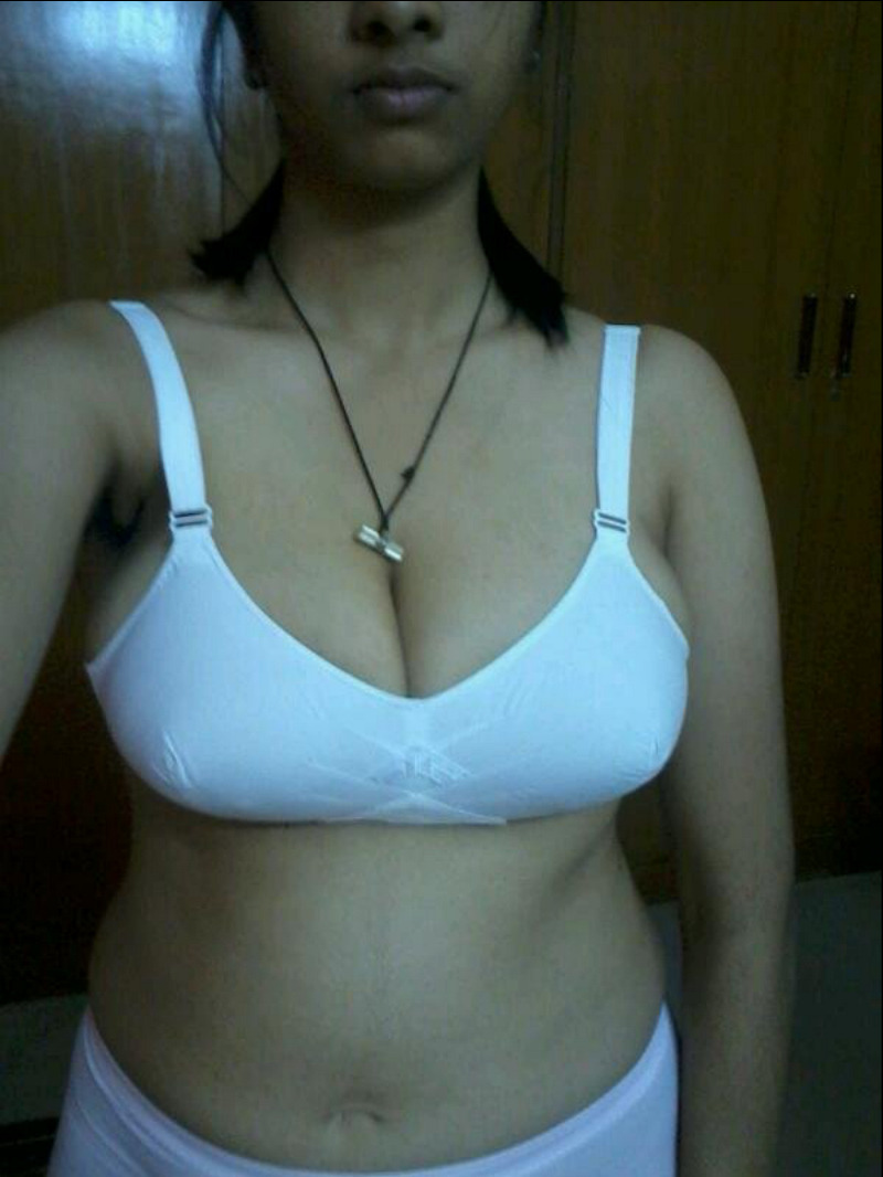 adult18indian:  Indian huge boobies teenÂ  