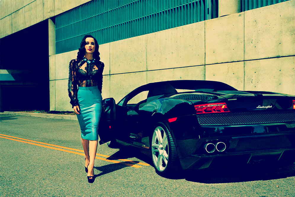 margadita:  Dita Von Teese for Lifestyle Mirror 
