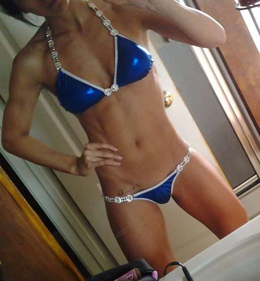 hardbody-fit-girls:  HardBodyFitGirls - Follow us for more fitness girls!