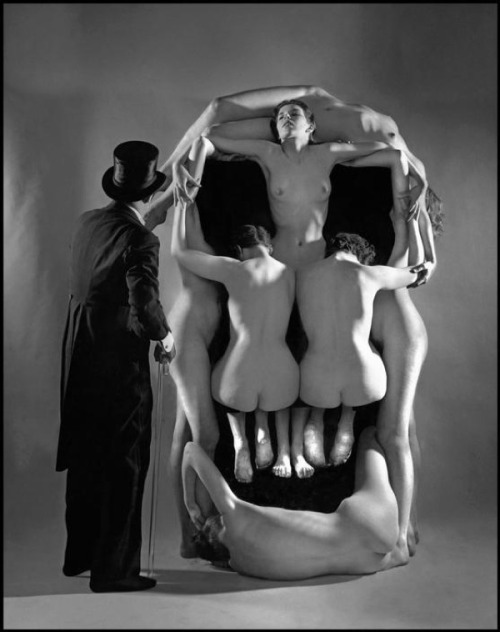 dappledwithshadow:Salvador Dalí posing naked female models to form a human skull entitled “In Volupt