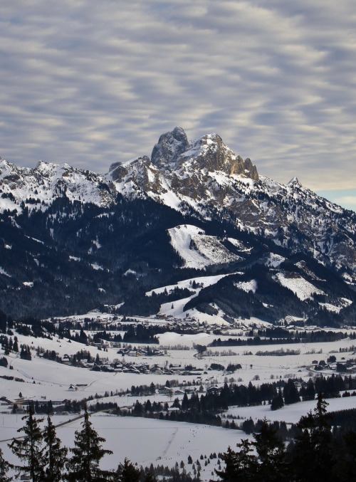 Winter landscape in Tannheimer Tal, Tirol, Austria (by Nataraj Metz).