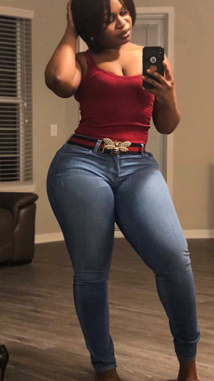 reddmann:  DCurves 🍑🍑😯 Ooooooweeee porn pictures