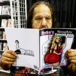 Looks like the legend Ron Jeremy @realronjeremy likes what he