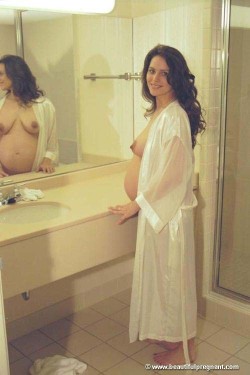 hotpregnants:  MY TUMBLREXCLUSIVE NSFW ON