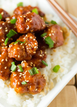 do-not-touch-my-food:  Sesame Chicken 
