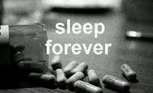 sicklysatisfied:  Wanna sleep with the dead? on We Heart Ithttp://weheartit.com/entry/111835869/via/Kunai_Uchiha