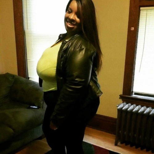 phlem-phlam:  I ❤️ BBW’s