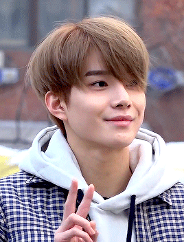 1oveten: imbluesky: The natural look of Kim JungWoo @jjungwoos
